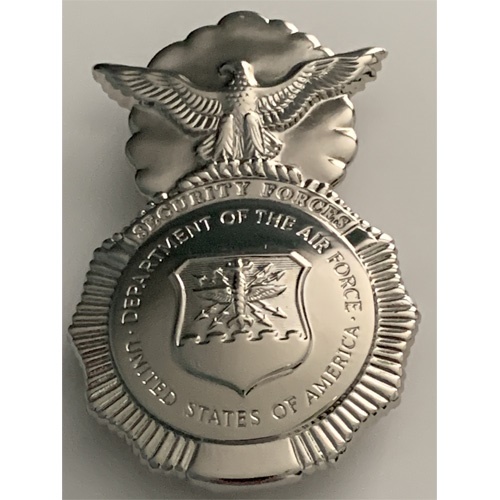 USAF Security FORCES Metal Badge FULL SIZE - WITH 3 PRONG Backing - CHROME - Click Image to Close